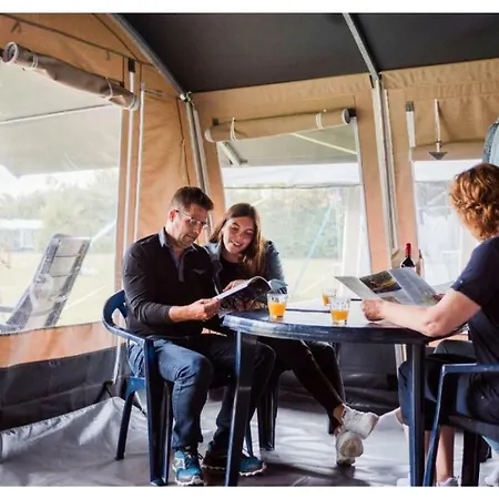 Tente de luxe Country Camp Camping *
